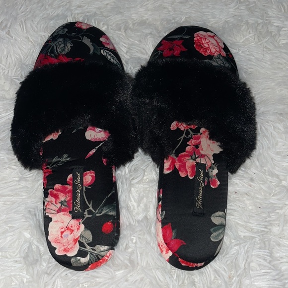 Victoria's Secret Shoes Nwot Floral Victoria Secret Small Slippers
